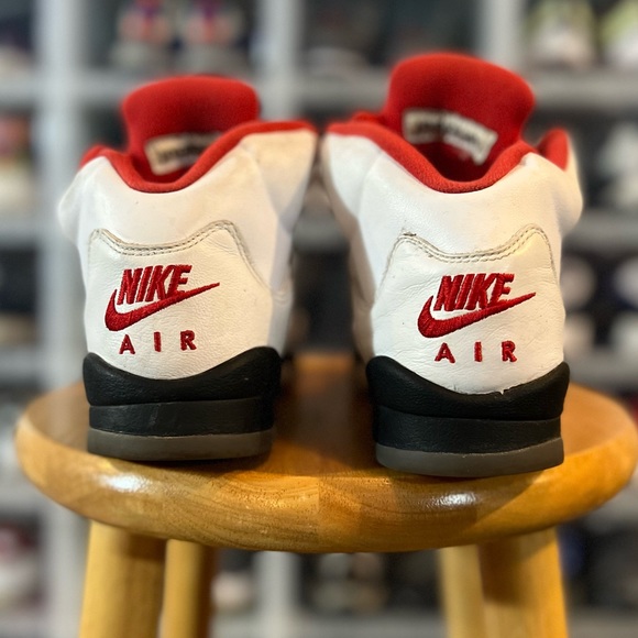 Air Jordan Retro 5 “Fire Red” - Picture 2 of 6